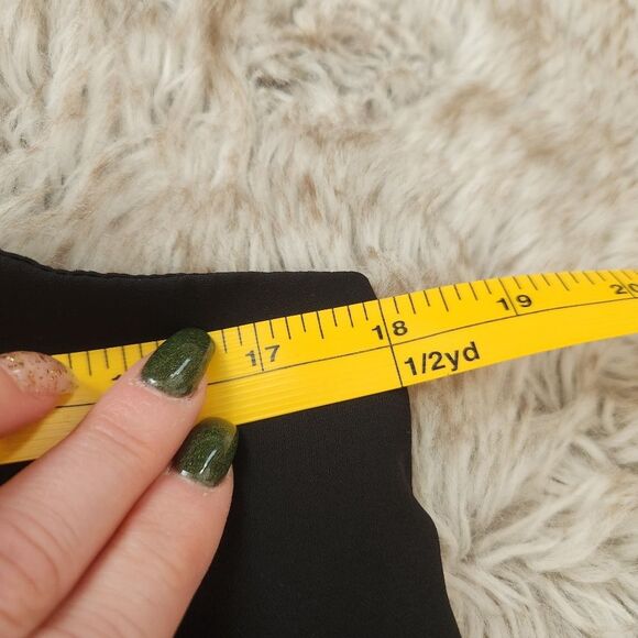 Wanna B Spaghetti Strap Tank with Lace Trim V-Neck and Criss Cross Straps Medium - Picture 8 of 9